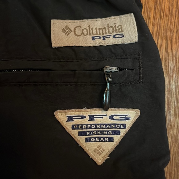 Columbia PFG Men’s Black Swimsuit, Medium - Picture 3 of 6